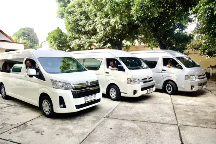 sewa Hiace Jakarta full day